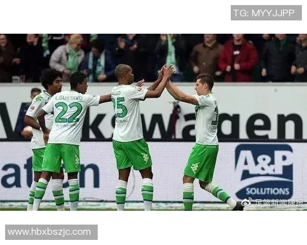 哈雷斯彻迎战狼堡争夺关键三分双方全力以赴力争胜利 哈雷斯彻迎战狼堡争夺关键三分双方全力以赴力争胜利