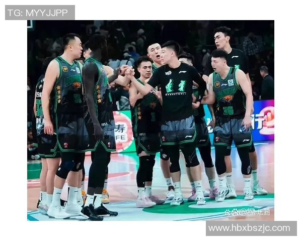 新疆广汇与广东宏远激战正酣谁能在CBA赛场上笑到最后