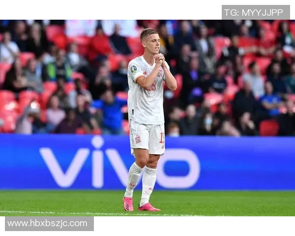 凯恩的足球传奇之路：从青涩少年到世界顶级前锋的蜕变与荣耀