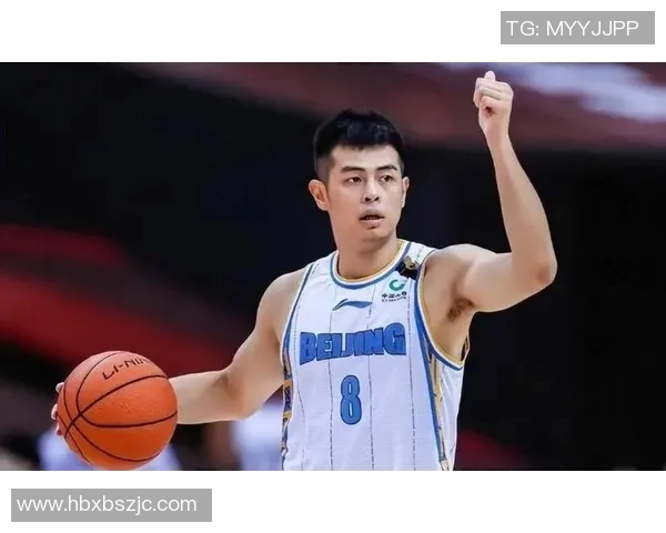 方硕的篮球之路:从青涩少年到赛场明星的成长历程与心路历程