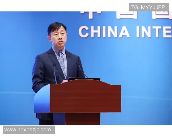 专访李伟:探寻飞盘运动崛起背后的成功秘诀与发展之路 专访李伟:探寻飞盘运动崛起背后的成功秘诀与发展之路